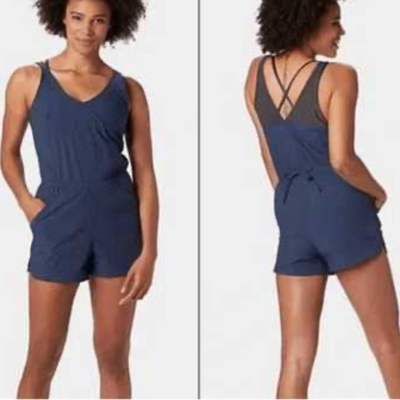 NWT Mountain Hardwear Romper size large - Picture 1 of 2